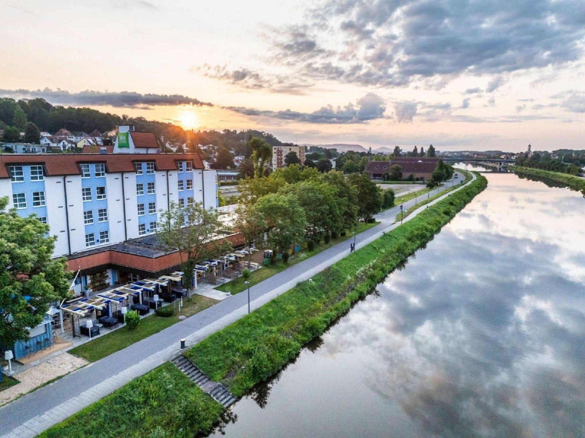 Ibis Styles Regensburg Exterior foto